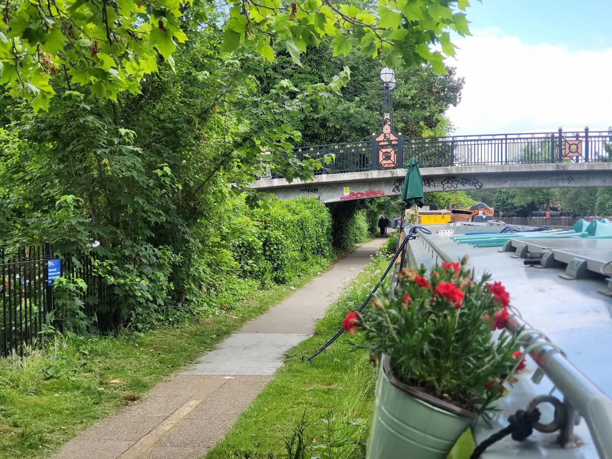 Lovely Canal Boat In Little Venice For Family & Friends ลอนดอน ภายนอก รูปภาพ